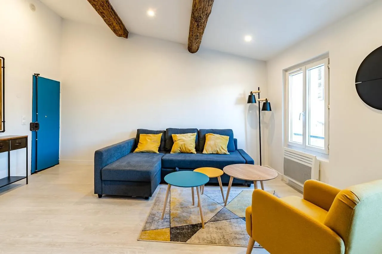 Roche : 3 Chambres,6 Personnes, Bien Equipe, Deco+ Toulon Apartment
